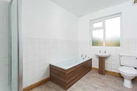 Barrett Avenue York YO24 - Photo 2