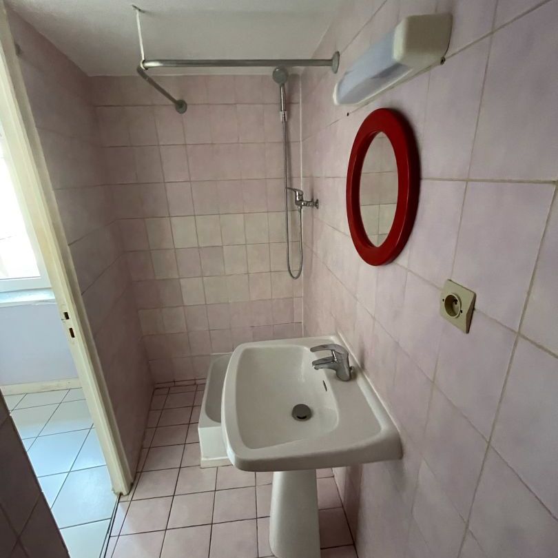 Studio situé Place Flore, quartier Chaprais à Besançon - Photo 1