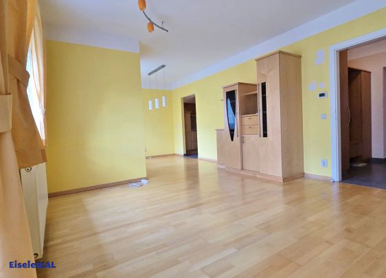 Tolle 3 Zimmer Wohnung – Balkon - Tiefgaragenplatz - Foto 1