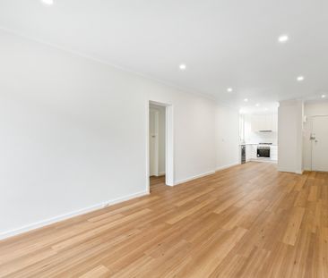 32/200-202 Wattletree Road, Malvern VIC 3144 - Apartment For Rent |... - Photo 2