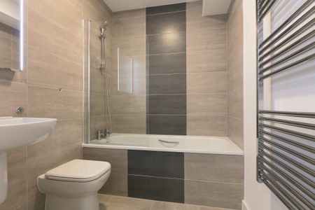29 Victoria Avenue, Southend On Sea, Essex, SS2 - Photo 3