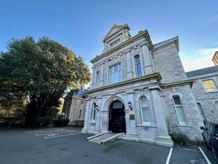 Westbourne - Photo 4