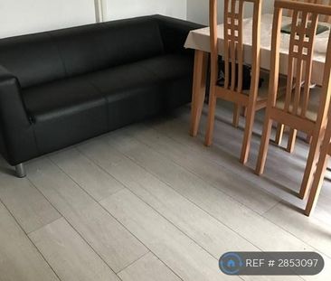 4 bedroom terraced house to rent - Photo 1