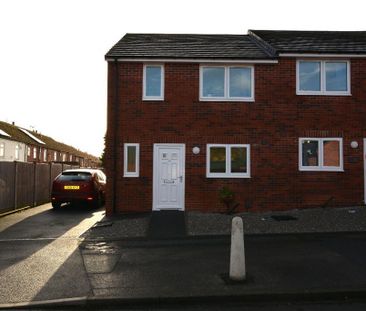 3 bedroom semi-detached house to rent - Photo 6