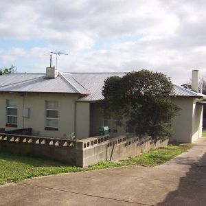 Neat, Tidy & Character filled Stone Duplex - Photo 3