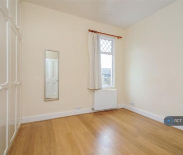 2 bedroom semi-detached house to rent - Photo 3