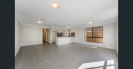 Brand New Family Home in Bardia! - Photo 2