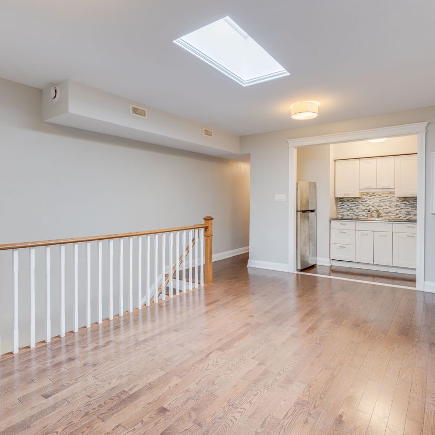 For Lease - 412 Wellesley Street Unit# Upper, Toronto, Ontario - Photo 1