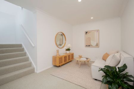 Stylishly Renovated Townhouse in the Heart of Merewether - Photo 4