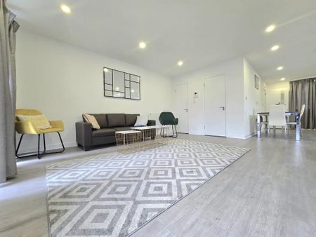 3 bedroom ground floor maisonette to rent - Photo 2