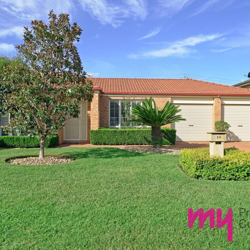 FOUR BEDROOM FAMILY HOME! - Photo 1