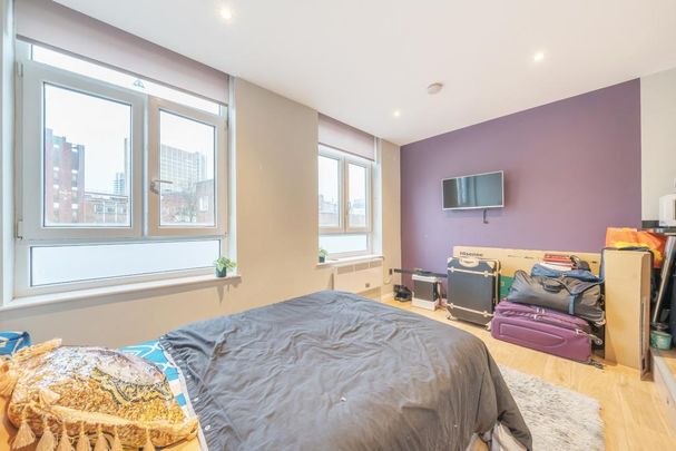 Studio to rent - Photo 1