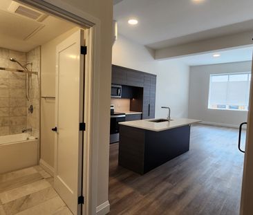 For Lease - 261 Front Street Unit# 3, Belleville, Ontario - Photo 2