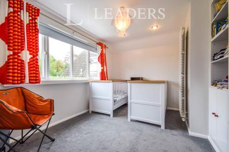 4 bedroom detached house to rent - Photo 3