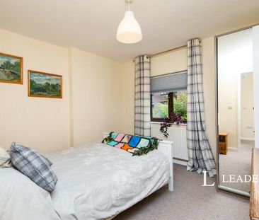 1 bedroom in a house share to rent - Photo 5