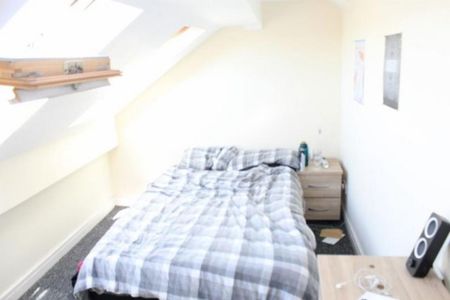 4 bedroom house to rent - Photo 3