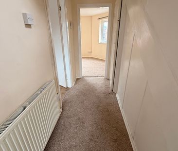 QUEENSWAY, BLETCHLEY - 3 BEDROOM MAISONETTE - Photo 5