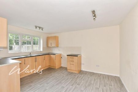 3 bedroom end of terrace house to rent - Photo 4