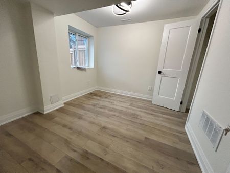 For Lease - 844 Crowells Street, Oshawa, Ontario - Photo 2