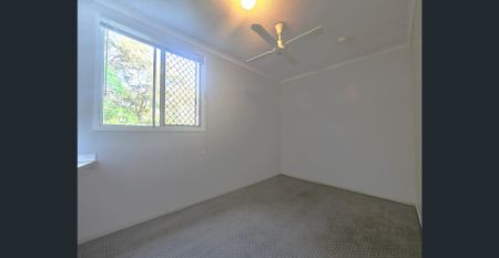 House with Studio underneath - Photo 5