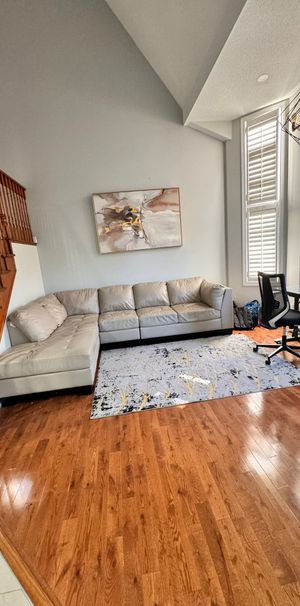 Excellent Location - 4 Bed Room Detached house - Mississauga - Photo 1