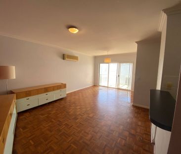 Contemporary West Perth Retreat - Photo 1