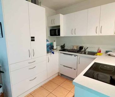 1 Bedroom apartment in Ellerslie - Photo 3
