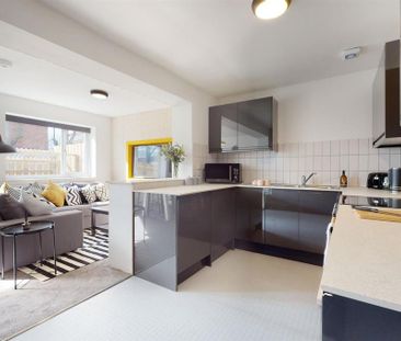 1 bedroom in a house share to rent - Photo 3