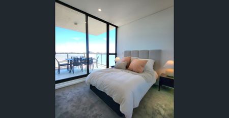 Near New with Water View at Kogarah CBD! - Photo 4