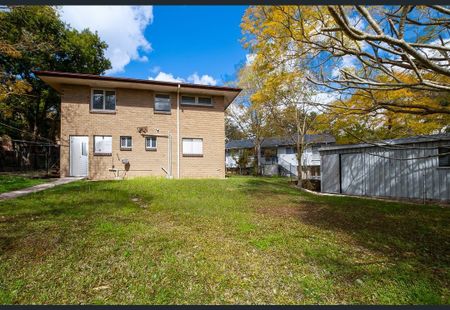 Quiet Cul-de-sac - Available for Rent - Photo 3