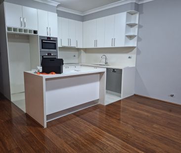 Kogarah - Photo 1