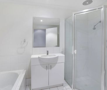 Contemporary Furnished townhouse in the heart of Adelaide CBD - Photo 1