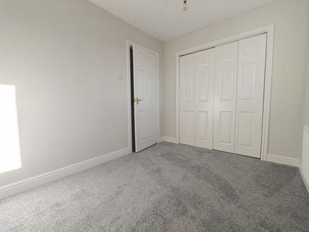 2 bedroom end of terrace house to rent - Photo 4