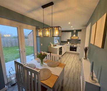 3 bedroom semi-detached house to rent - Photo 3