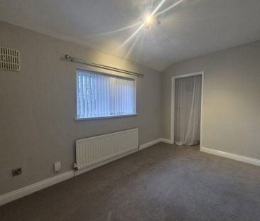 2 bedroom semi-detached house to rent - Photo 6