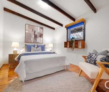 Open the Door to Coastal Charm and Character in Port Noarlunga - Photo 2