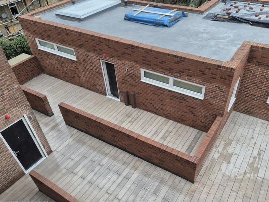 3 bedroom flat to rent - Photo 1