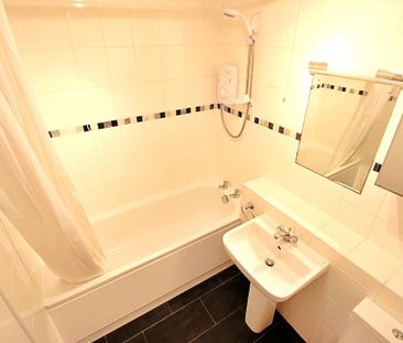 2 bedroom flat to rent - Photo 6