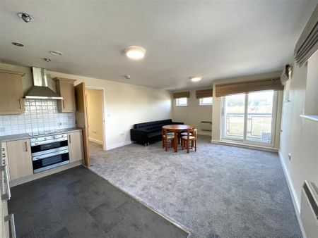 2 bedroom apartment to rent - Photo 3