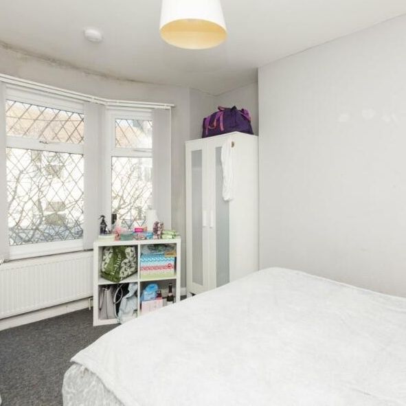 2 Bed Flat, Newmarket Road, BN2 - Photo 1