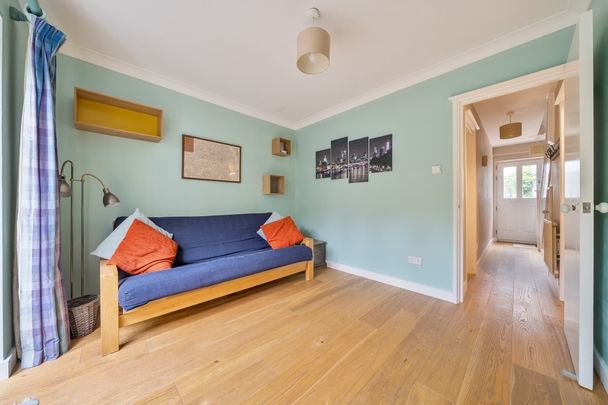 3 bedroom terraced house to rent - Photo 1