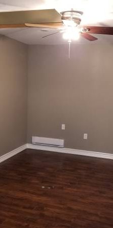 Beautiful, Bright, Clean 2 Bedroom at St Clair/ Oakwood - Photo 1