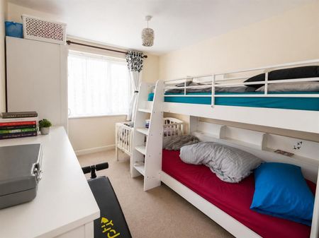 1 Bedroom Flat To Let - Photo 2