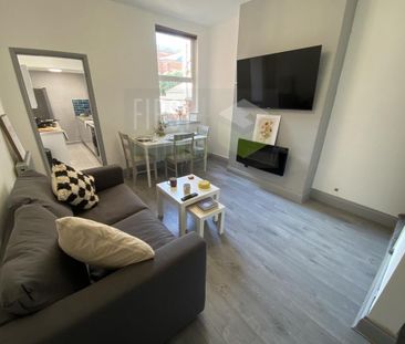 3 bedroom terraced house to rent - Photo 4