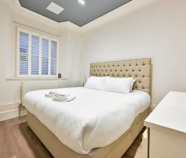 ground floor flat 47 Redcliffe Square, London SW10 9HG, UK, London - Photo 1