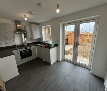 Blumenthal Close, Corby, Weldon - Photo 5