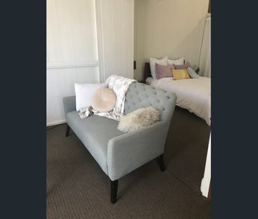 CONVENIENCE PLUS IN A CHARMING QUEENSLANDER UNIT - Photo 2