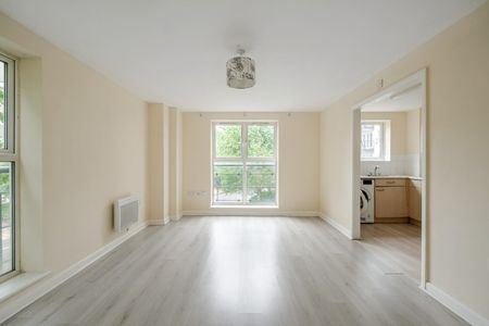 Royal Quarter, Seven Kings Way, Kingston upon Thames, KT2 - Photo 2