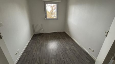 Appartement T2 à louer Saint Gregoire - 28 m² - Photo 2