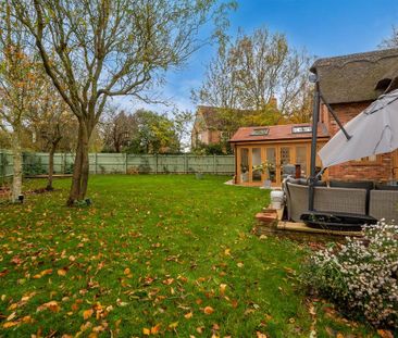 4 bedroom detached house to rent - Photo 5